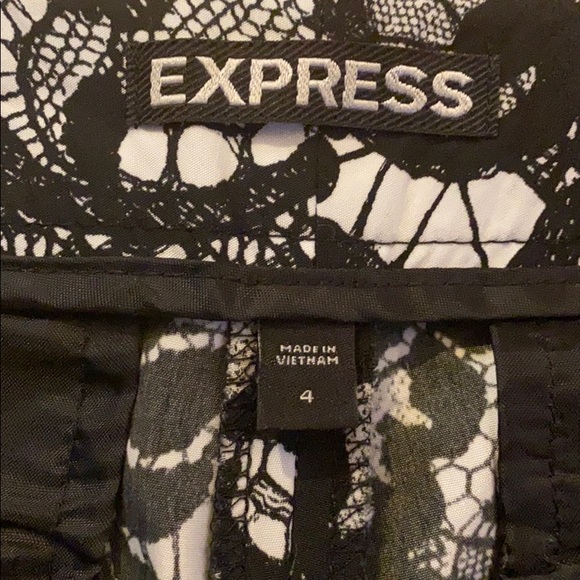 💜Shorts - Picture 3 of 4